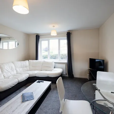 The Corner House | 2-bed With Free Parking Bristol